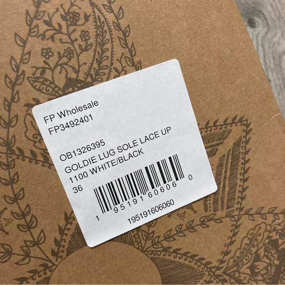 Free People Goldie Lug Sole Lace Up Combat Boots Black/White Size 36/US 6 NWT - Picture 13 of 15